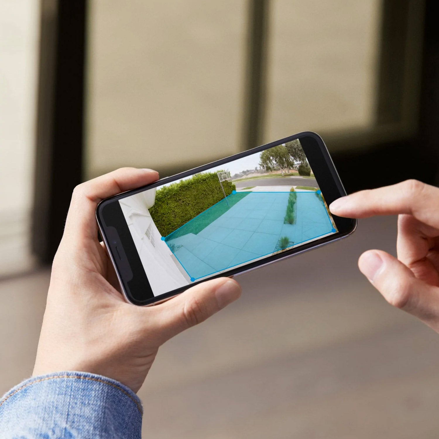Spotlight Cam Plus (بالطاقة الشمسية)